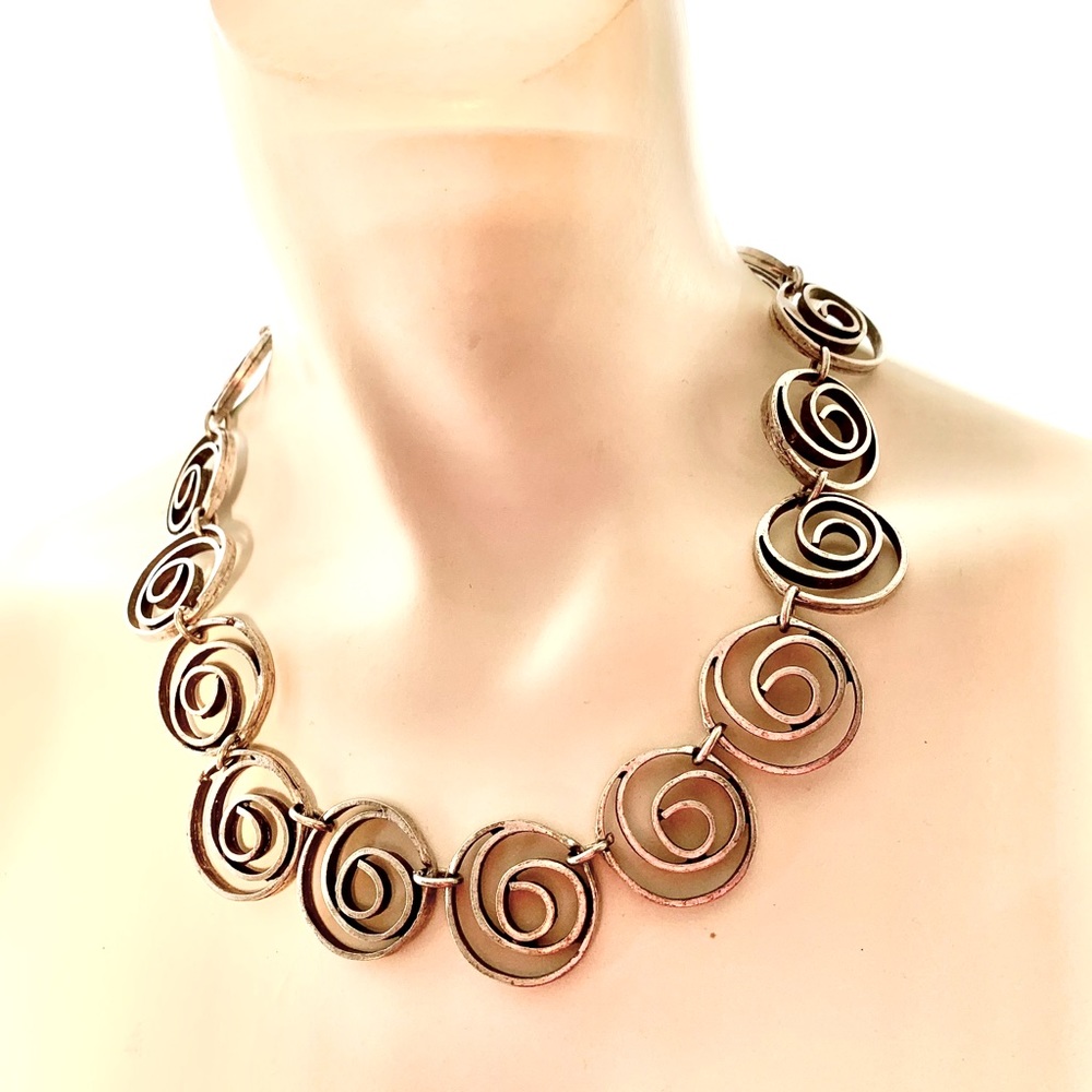 choker style necklace